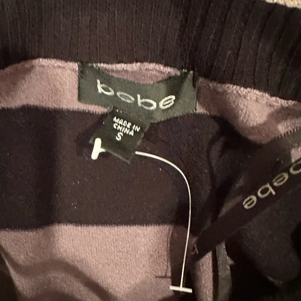 Bebe - Picture 3 of 5